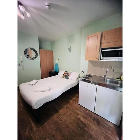 G3- Great Studio For 2 With Patio Near Hyde Park Лондон Экстерьер фото